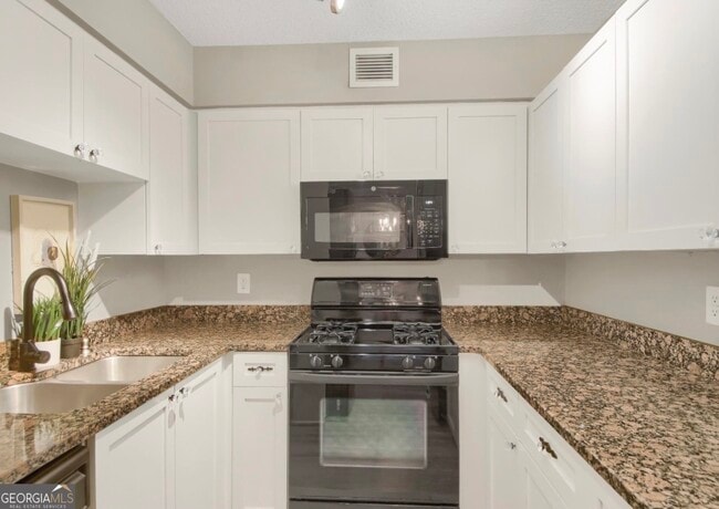 Photo - 2479 Peachtree Rd NE