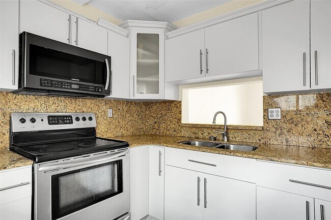 Photo - 8500 SW 133rd Avenue Rd Unit 421