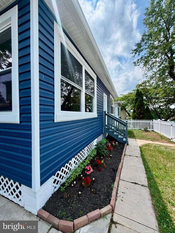 Photo - 333 Washburn Ave