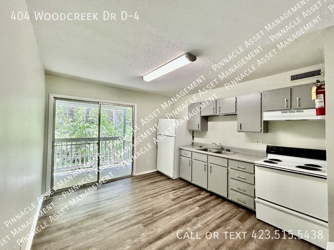 404 Woodcreek Rd