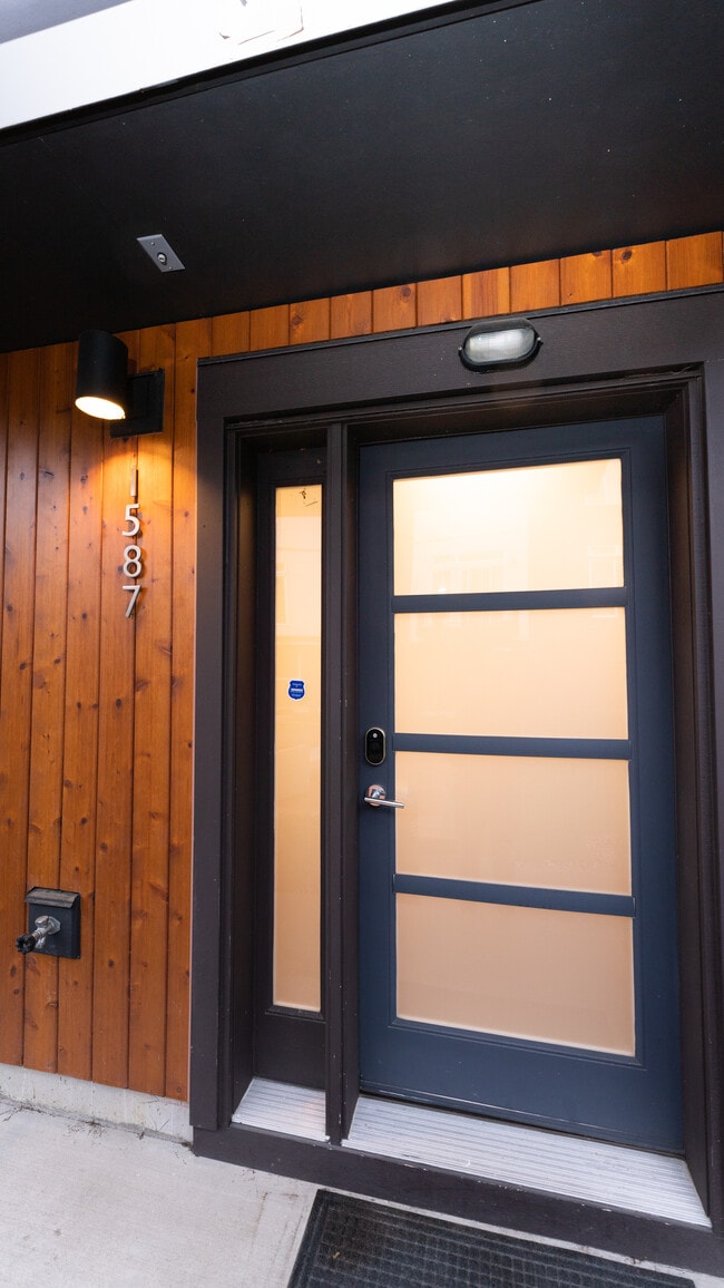 Photo - 1587 139th Ct NE