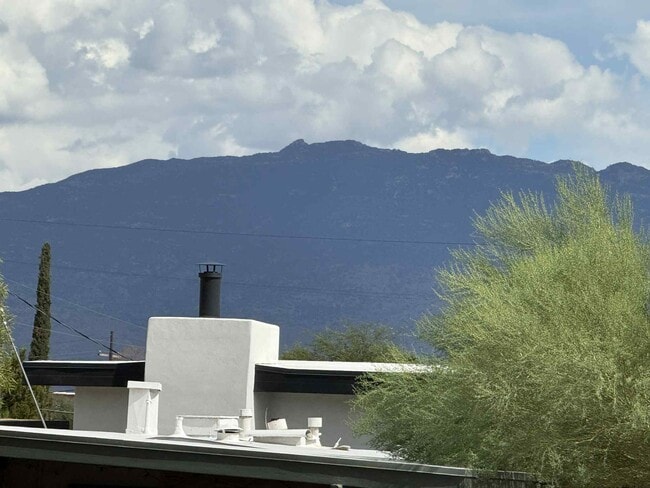 Photo - 8133 E 6th St