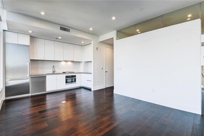 Photo - 501 West Ave Unit 1206