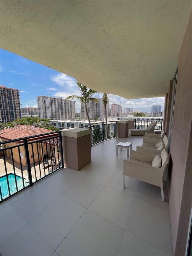 Photo - 17555 Atlantic Blvd Unit 702