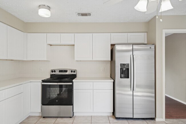 Photo - 16107 Grassy Creek Dr