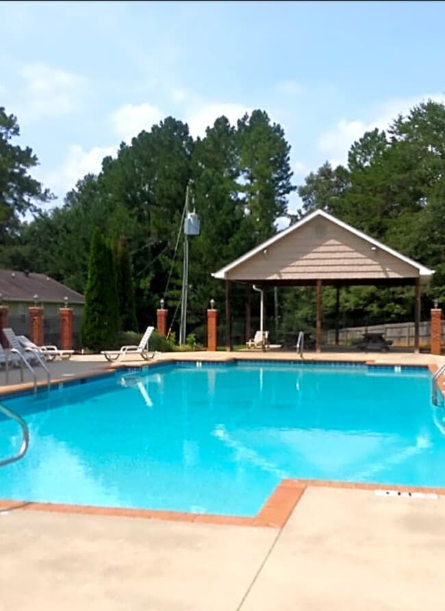 Photo - Salem Manor Apartments