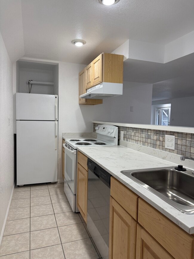 Photo - 2570 Paintbrush Ln