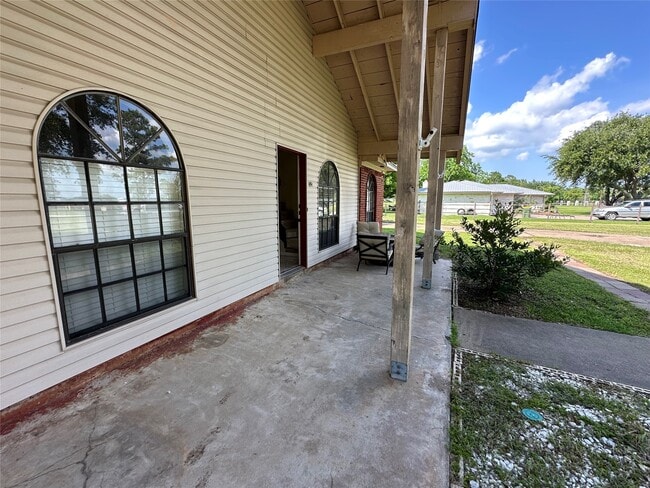 Photo - 2523 Stevenson Rd