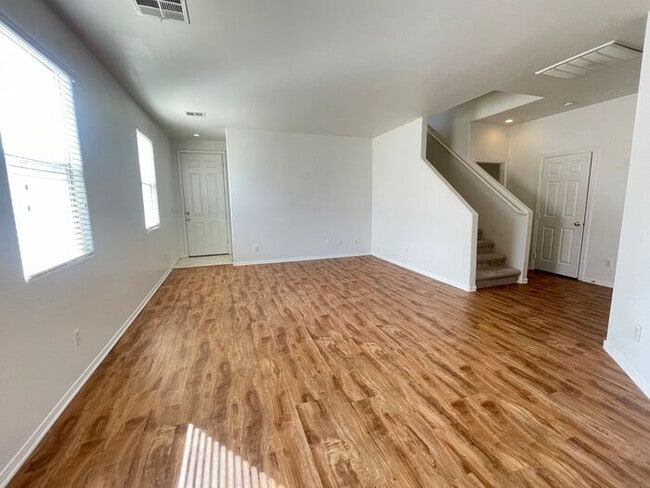 Photo - Carry Over Showing: This property has been shown before and will be rented to the first most qual...