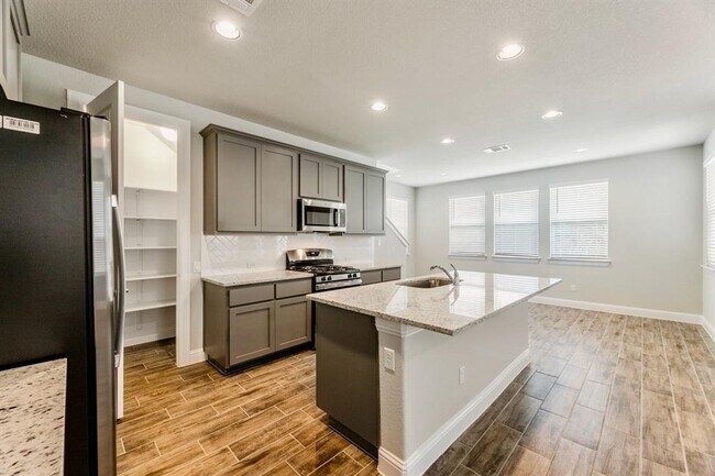 Photo - 157 Riverhill Dr