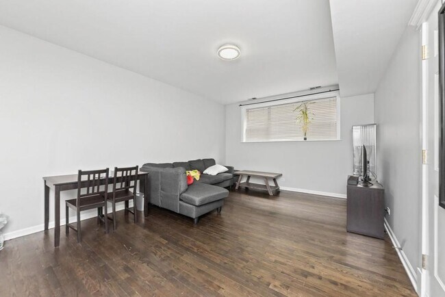 Photo - 2 bedroom in Chicago IL 60660 Unit G