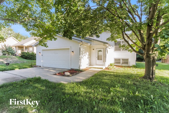 Photo - 110 E Fox St