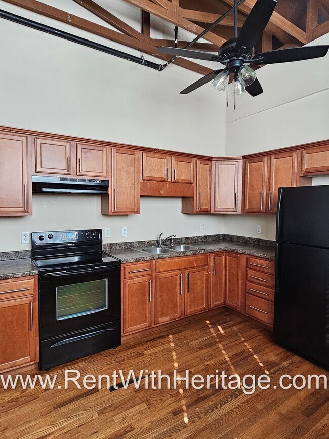 Photo - WOW!!!....GORGEOUS LOFT APARTMENT ( TOTAL ...