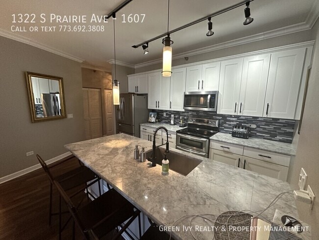 Photo - 1322 S Prairie Ave Unit 1607