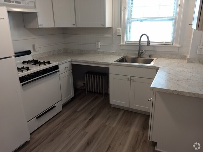Building Photo - 316 Bermond Ave Unit 3 Rental