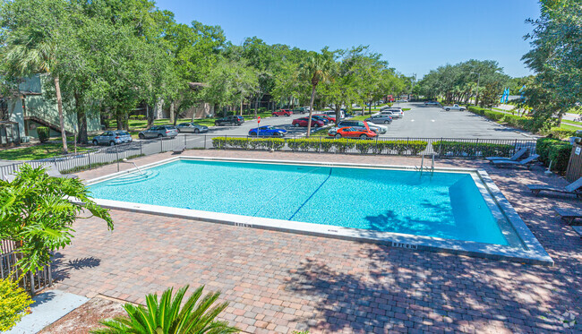 Goldelm at Charter Pointe Apartments For Rent in Altamonte Springs, FL