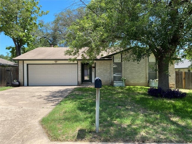 Photo - 2406 Broken Oak Dr Casa