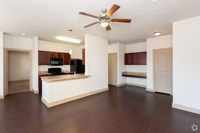 1HAB 1BA - 763 ft²