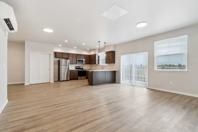 Building Photo - Millworx Rental