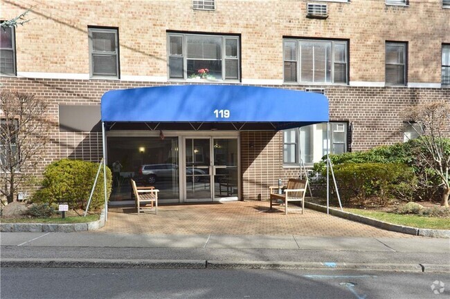 Building Photo - 119 E Hartsdale Ave Unit 6A Rental