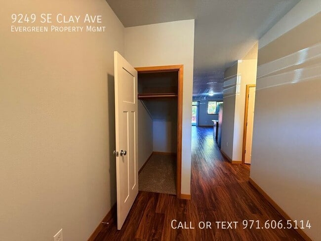 Photo - 9249 SE Clay St