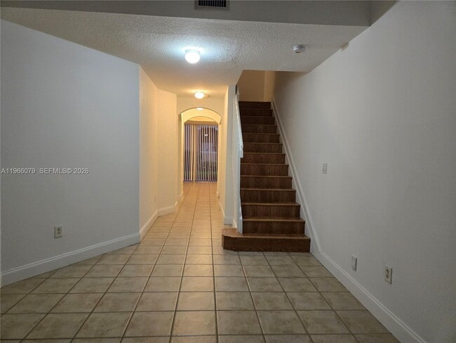 Photo - 4976 Leeward Ln