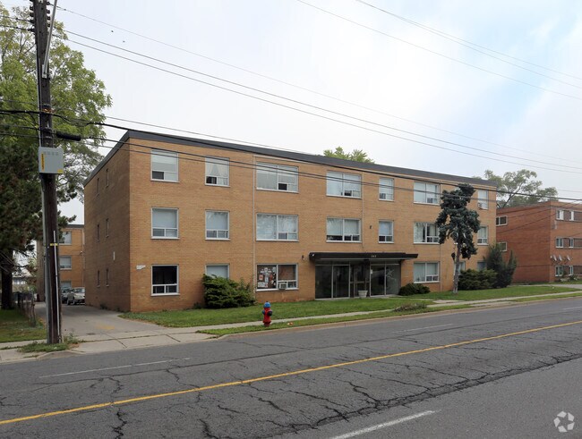 Photo - 365 Melvin Ave