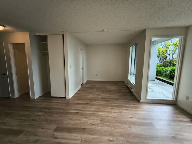 Photo - BEAUTIFUL STUDIO AVAILABLE AT WATERGATE COMMUNITY IN EMERYVILLE!!! Unit 294