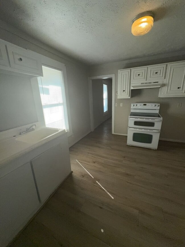 Photo - 1337 23rd St