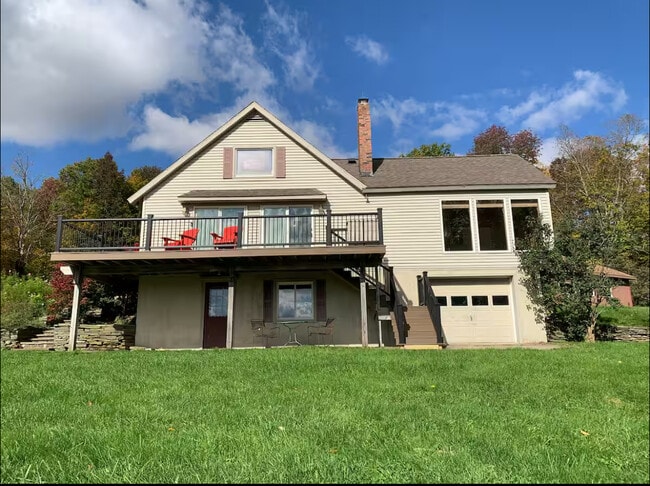Photo - 734 Crawford Rd