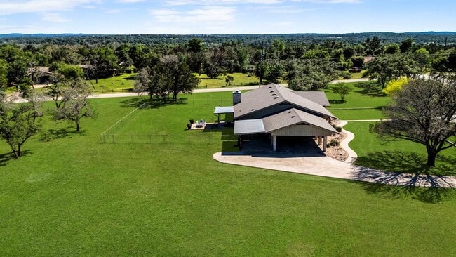 Photo - 301 Retha Dr