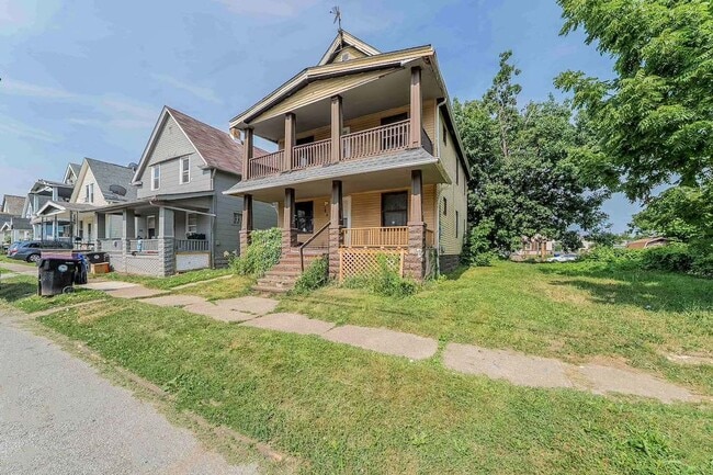 Photo - 3484 W 58th St Unidad Up