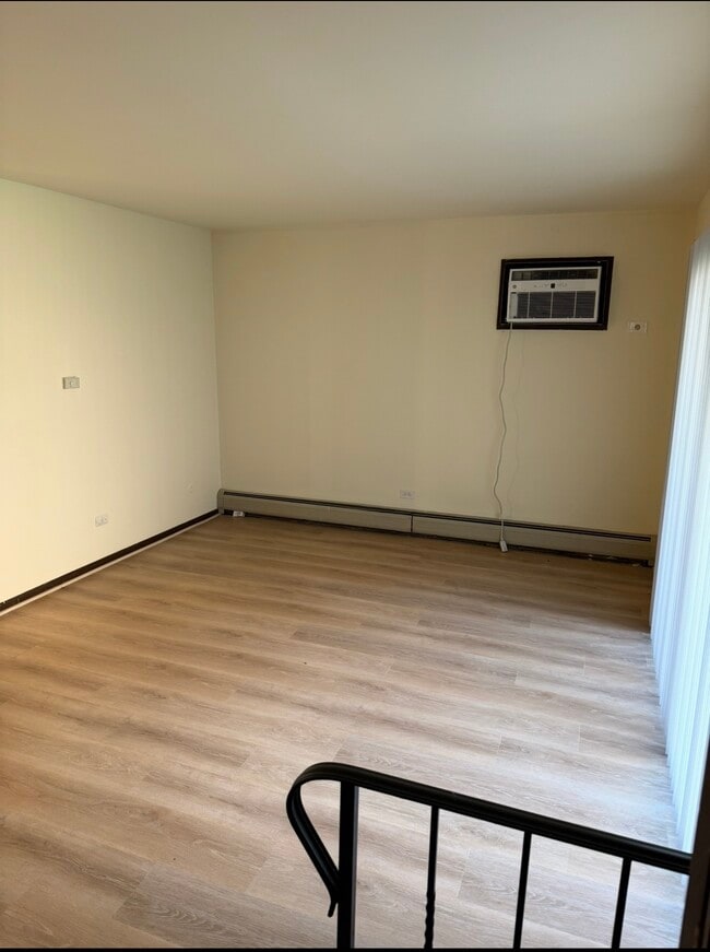 5834 158th Pl Unit 1AR