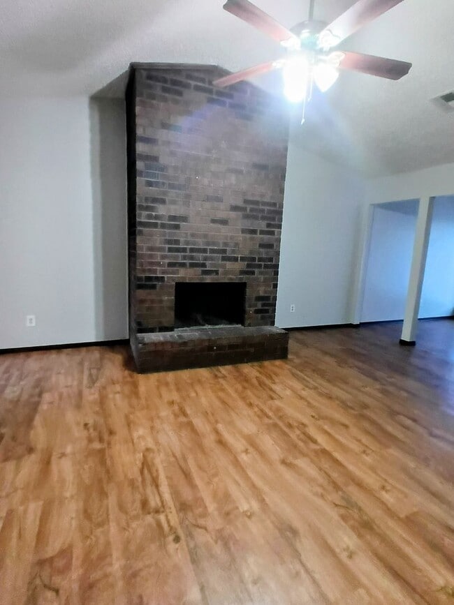 Photo - 3 bed, 2 bath - Carl Albert Schools!