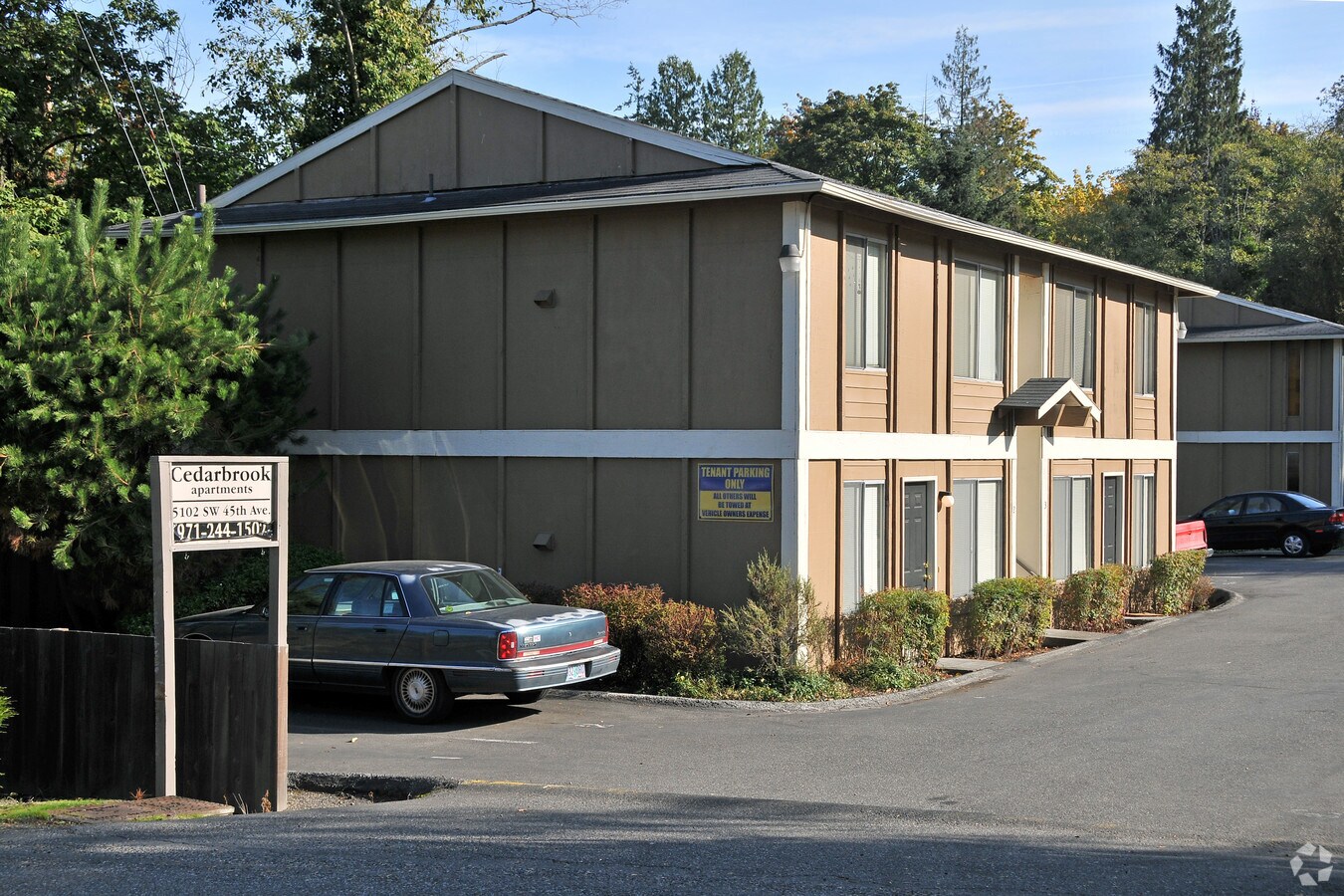Cedarbrook Apartments - Cedarbrook Apartments