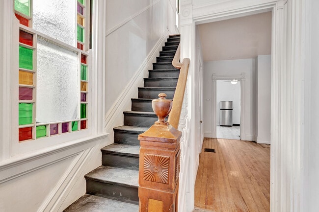 Photo - 2030 Scott Blvd