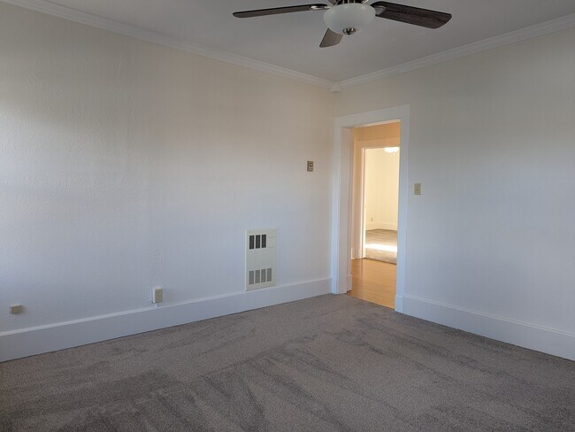 Lr - 1120 Brookline Blvd Unit #4