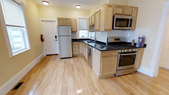 Photo - 48 Lowell St Unit 2