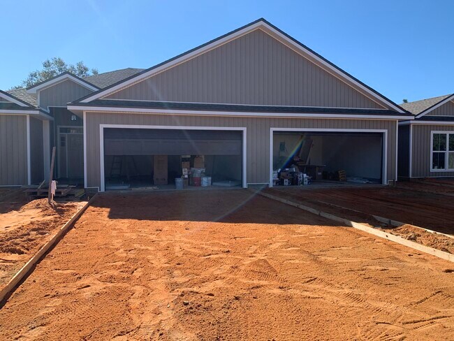 Photo - 6809 Water St