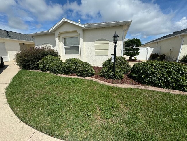 Building Photo - Charming 2-Bedroom Retreat with Pools & Ga... Rental