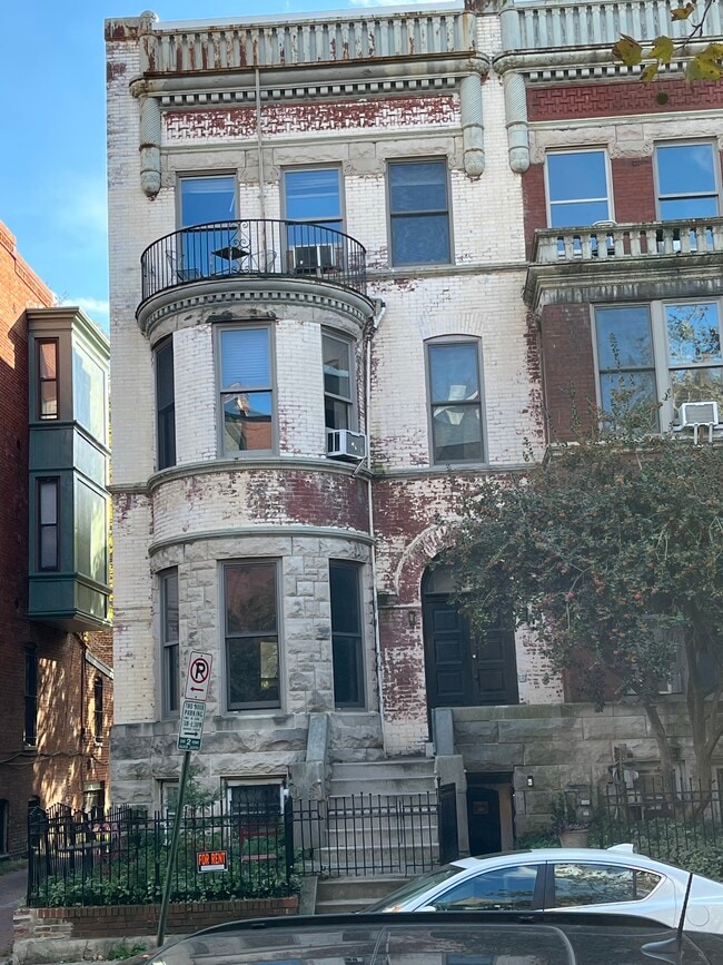 Hermosa casa adosada que contiene 4 unidades - 1710 Q St NW Unidad #1