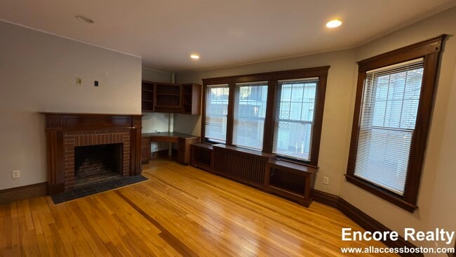 Photo - 17 Story St Unit 3