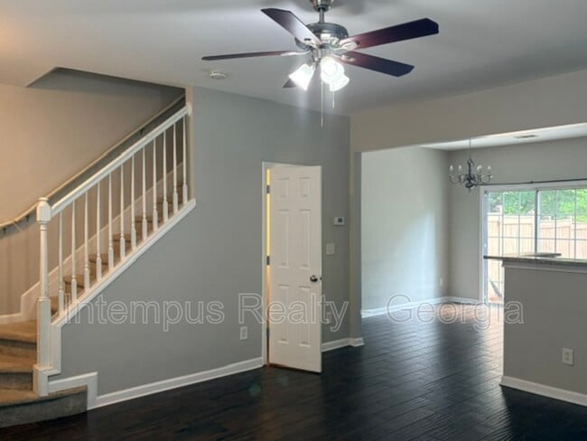 Photo - 904 Prestwyck Ct