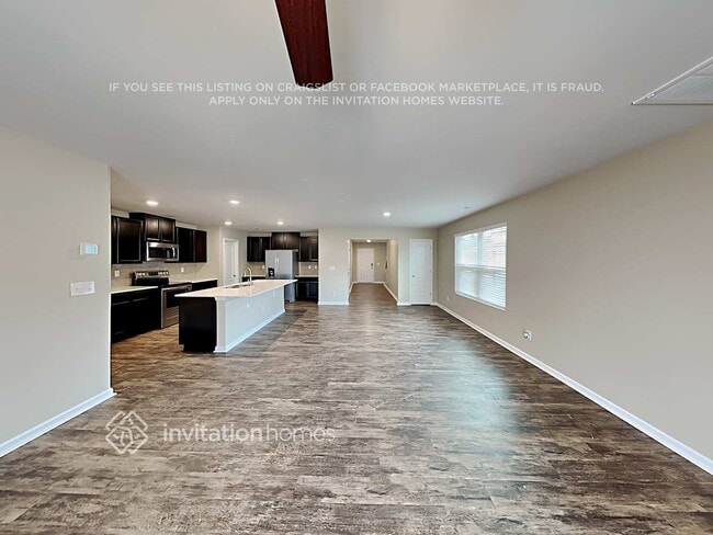 Photo - 115 Silver Oak Cir