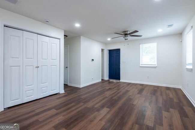 Photo - 450 Paines Ave NW