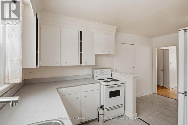 Photo - 1171 Merivale Rd Unité 3