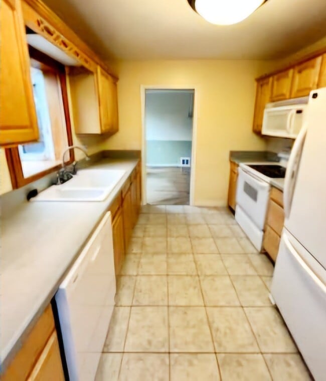 Photo - 606 Avenue C