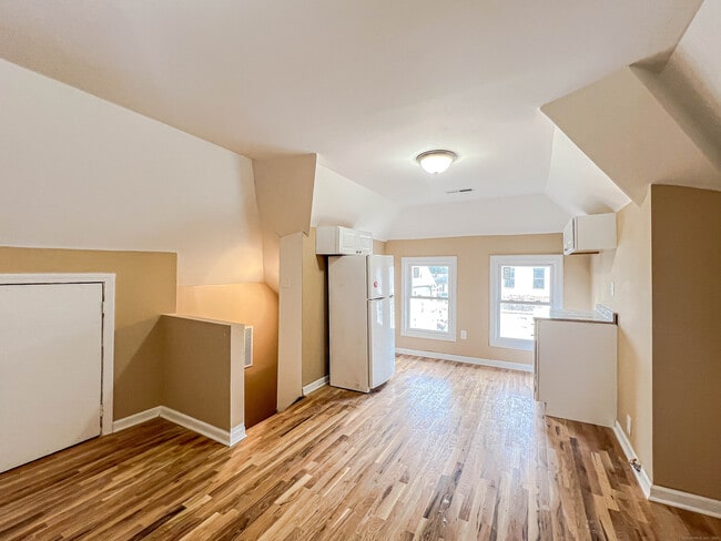 Photo - 63 Eaton St Unit 3