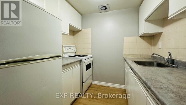 Photo - 1200 Courtland Ave E