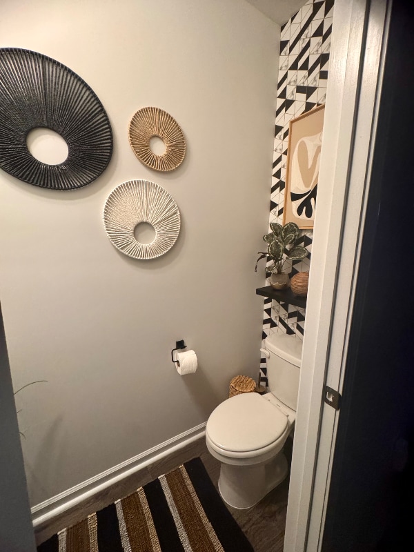 Photo - 856 Feldspar Mnr